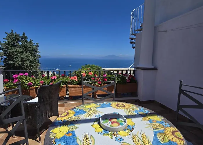 A Varca Ra Neve Capri